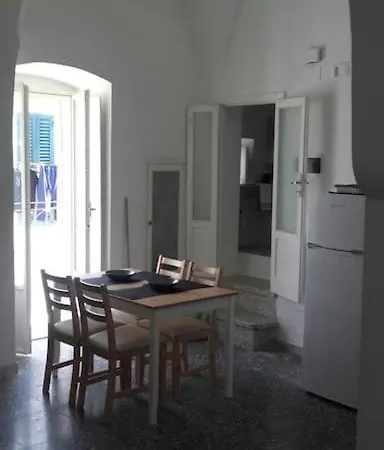 Apartment The White House